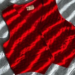 Vibrant Red Quilted Vest❣️